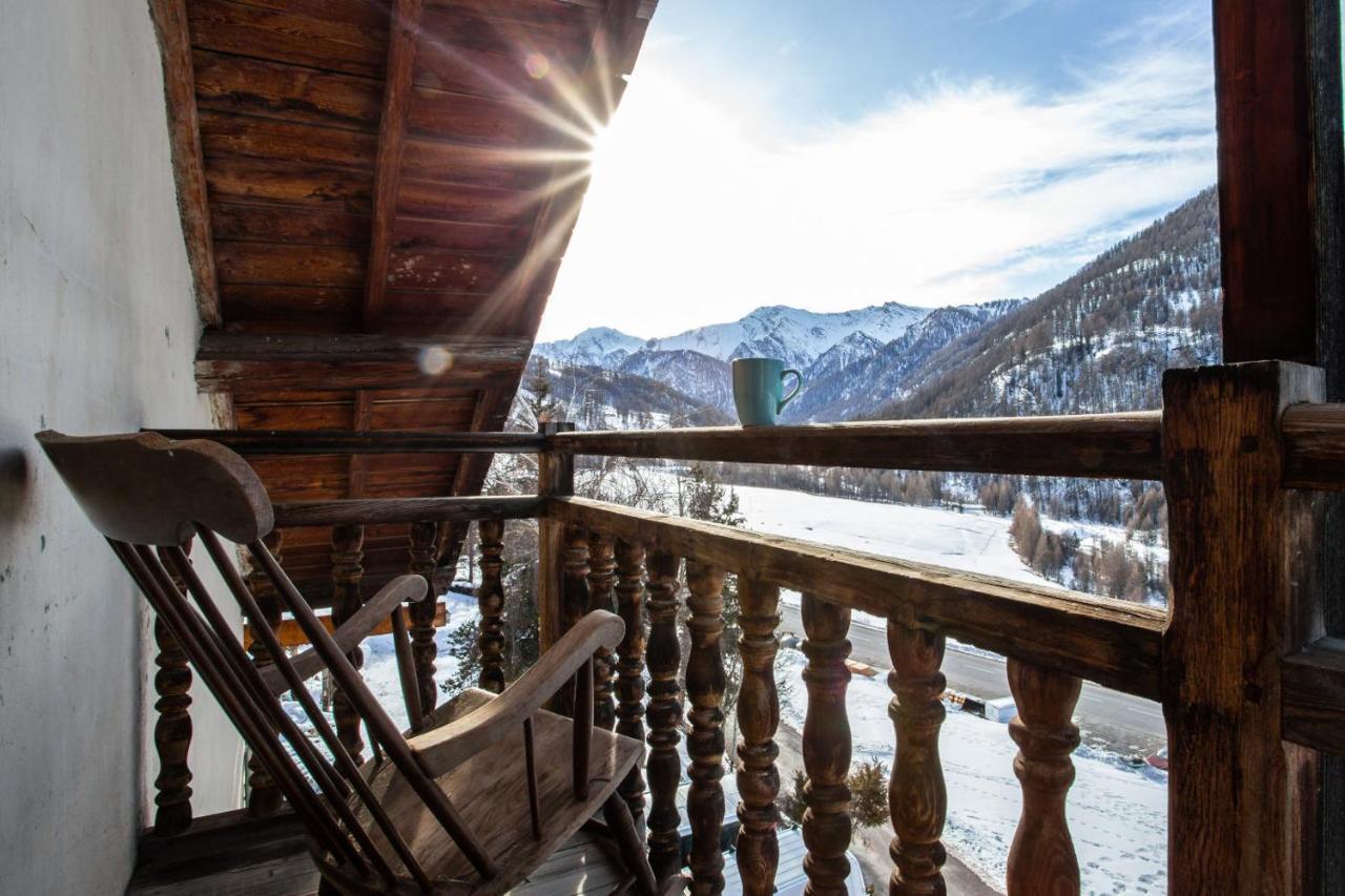 Auberge Les 1000 Cols, Anciennement Val D Azur Molines en Queyras Bagian luar foto
